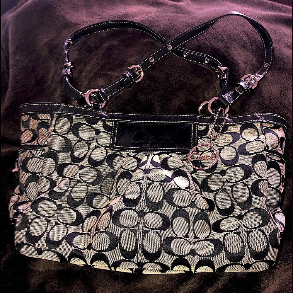 Beautiful Coach purse!!